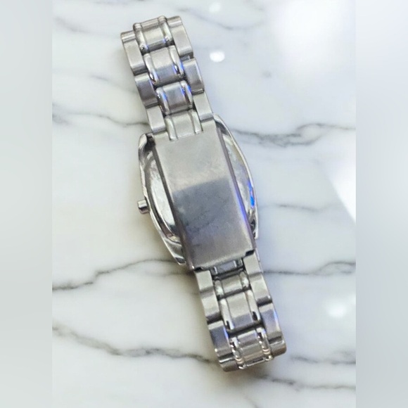 Fossil F2 Women’s Watch - Picture 3 of 5